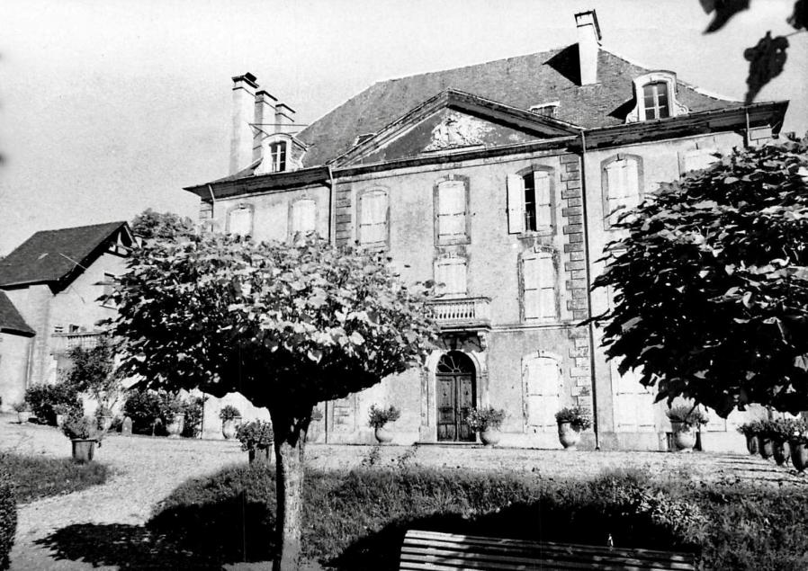 Chateau salgas facade